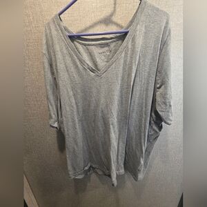 Ava & Viv Heather Gray V-Neck Tee